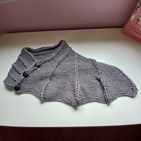 Dragon Wing Cowl Scarf - Stone - Picture 3 of 7